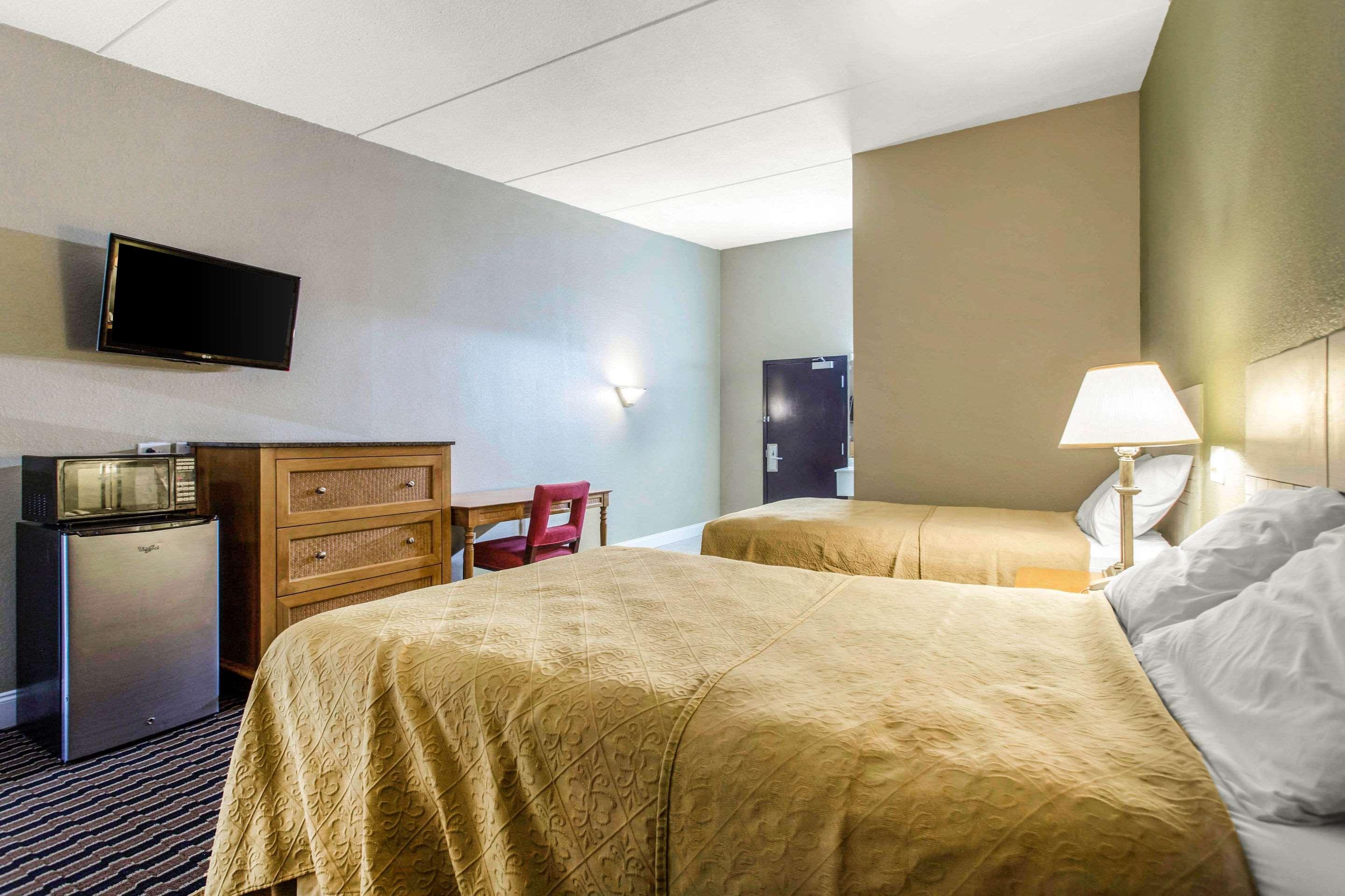 Готель Super 8 By Wyndham Rocky Mount I-95 Exit 145 Battleboro Екстер'єр фото