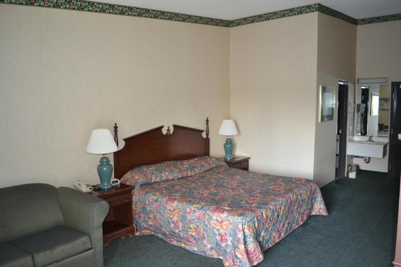 Готель Super 8 By Wyndham Rocky Mount I-95 Exit 145 Battleboro Екстер'єр фото
